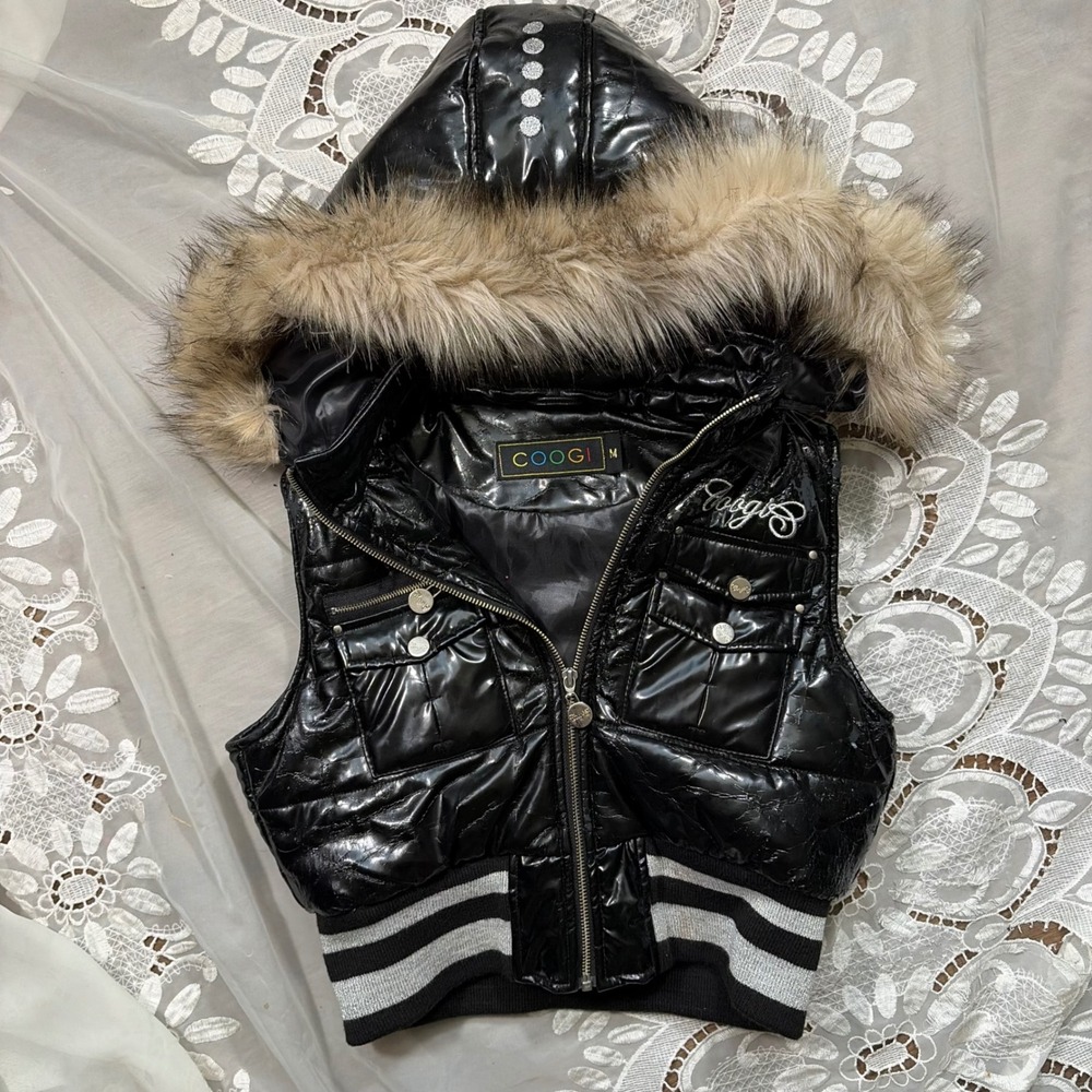 Y2K Coogi Black Patent Puffer Vest Faux Fur Hood Striped Hem Size Medium
